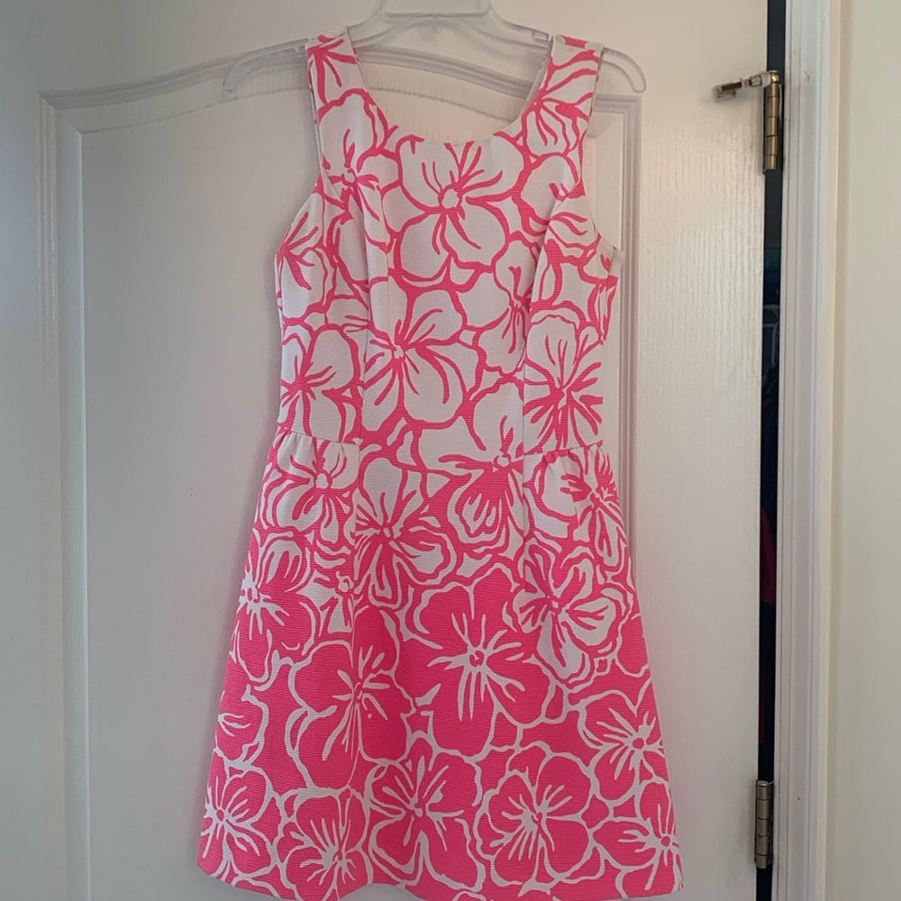 Lilly Pulitzer Bella Dress in “Strike a Posie”